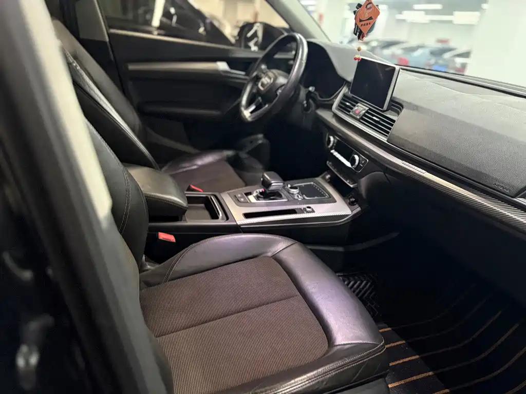 Audi Q5L 2018 45 TFSI Exclusive Fashion Model National VI купить на сайте DeffCars