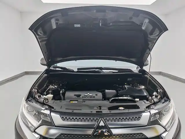 Outlander 2020 2.0L 2WD Enjoy Edition 5 seats купить на сайте DeffCars