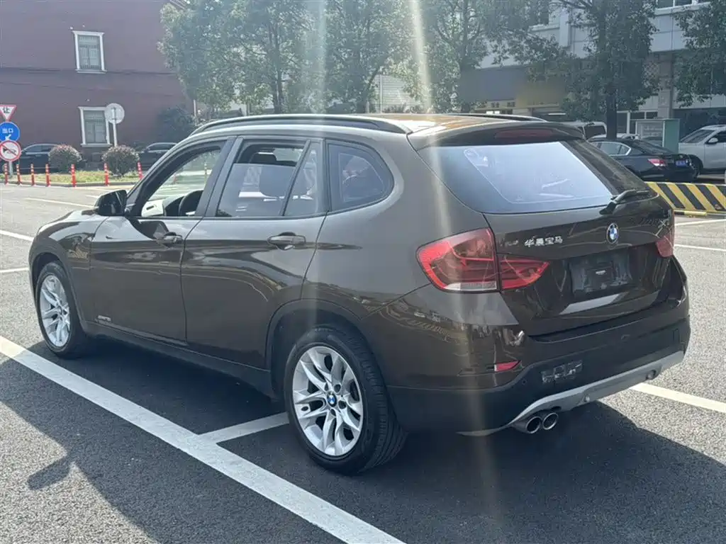 BMW X1 2015 sDrive18i stylish upgraded version купить на сайте DeffCars