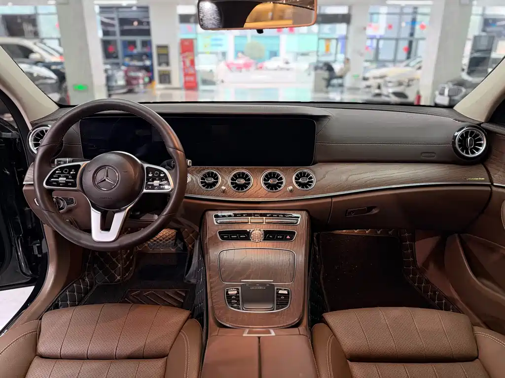 Mercedes-Benz E-Class 2019 E 200 L купить на сайте DeffCars