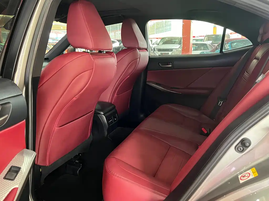 Lexus IS 2017 300 F SPORT Edition купить на сайте DeffCars