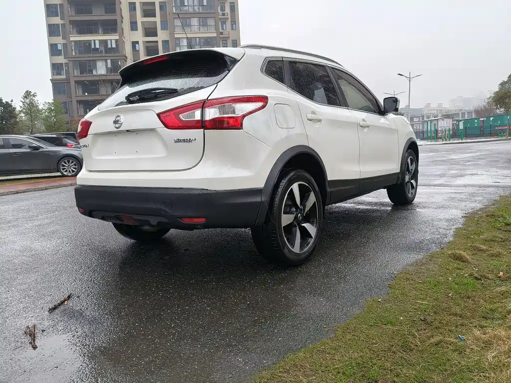Qashqai 2017 2.0L CVT Deluxe Edition National V купить на сайте DeffCars