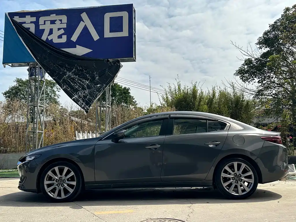 Mazda3 Angkesela 2020 2.0L Automatic Premium Edition купить на сайте DeffCars