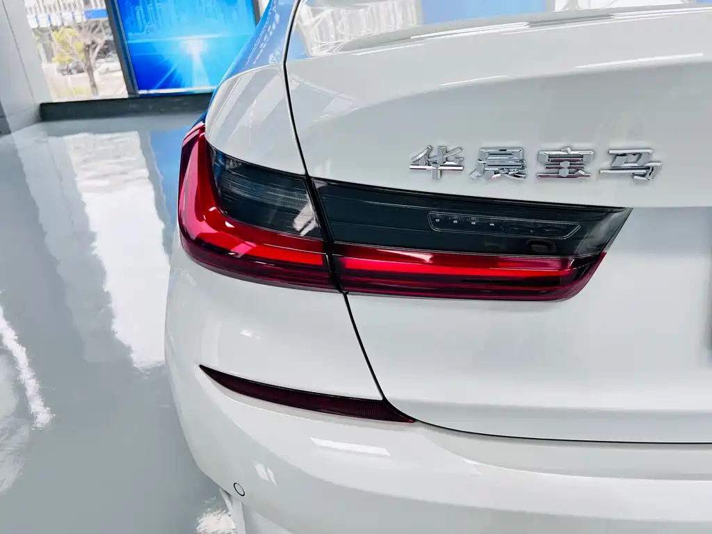 BMW 3 Series 2022 320Li M Sports Package купить на сайте DeffCars