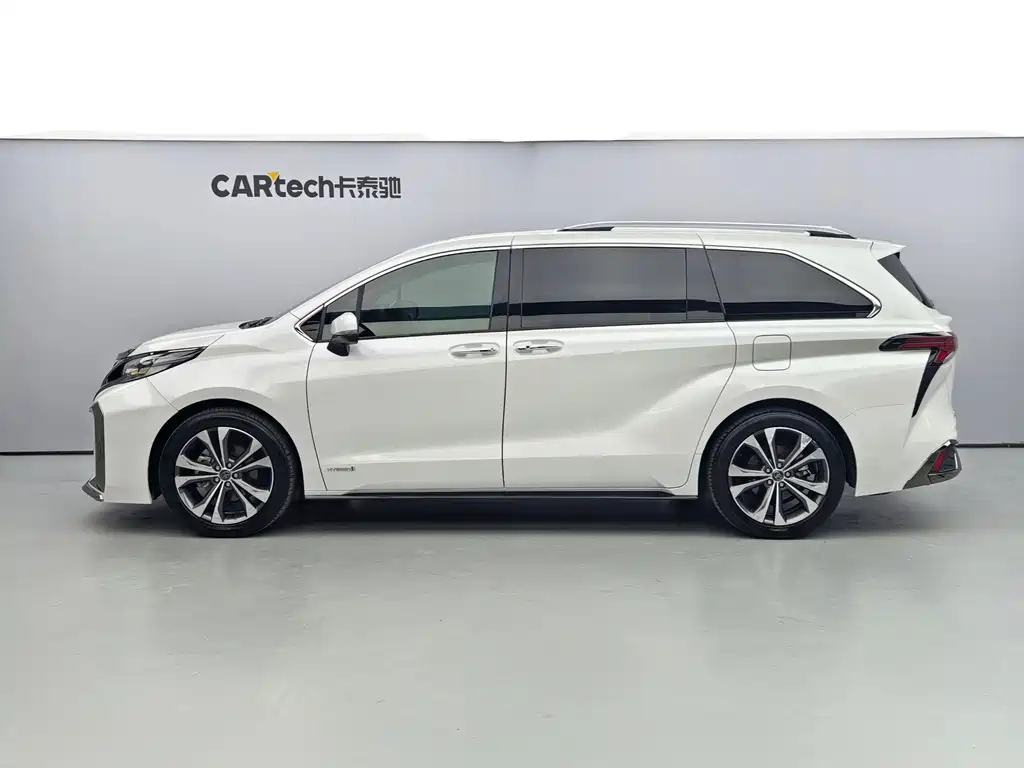 Granvia 2022 2.5L Hybrid Royal Edition купить на сайте DeffCars