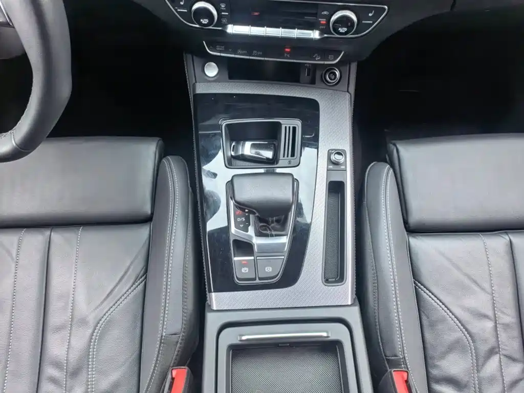 Audi Q5L 2022 40T fashionable and dynamic model купить на сайте DeffCars