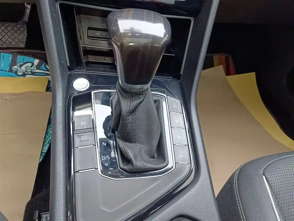 Tiguan L 2023 330TSI automatic two-wheel drive smart version купить на сайте DeffCars