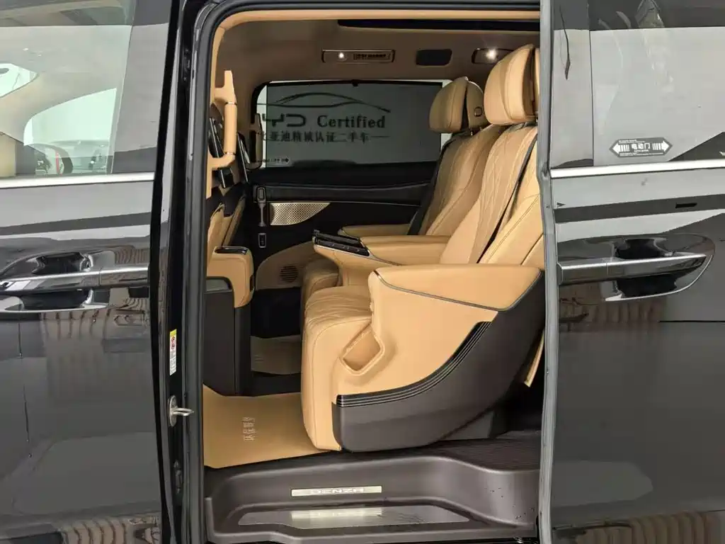 Denza D9 2025 DM-i smart driving version 1020 four-wheel drive flagship model купить на сайте DeffCars