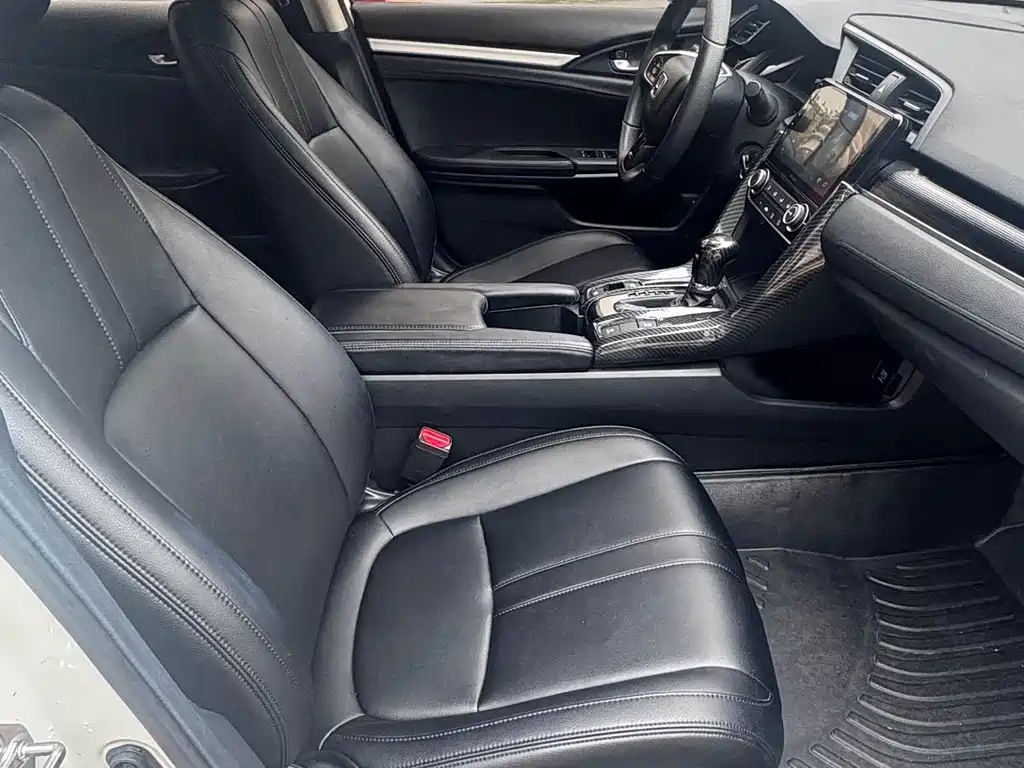 Civic 2019 220TURBO CVT Dynamic Edition National V купить на сайте DeffCars