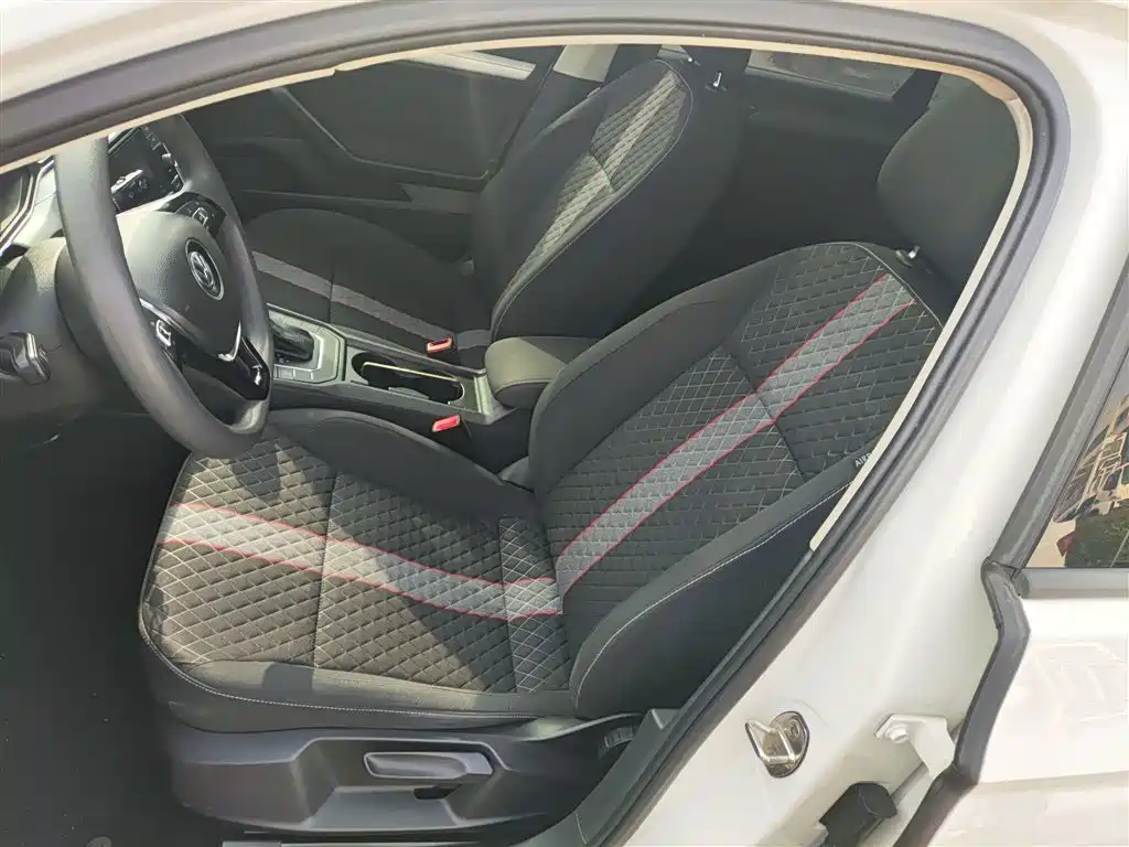 Lingdu 2021 230TSI DSG Fashion Edition купить на сайте DeffCars