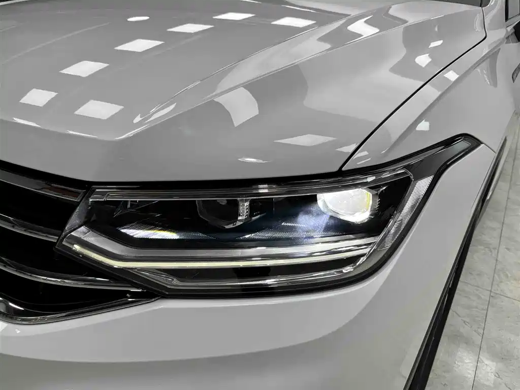 Tiguan L 2023 280TSI automatic two-wheel drive Chaochuang limited edition купить на сайте DeffCars