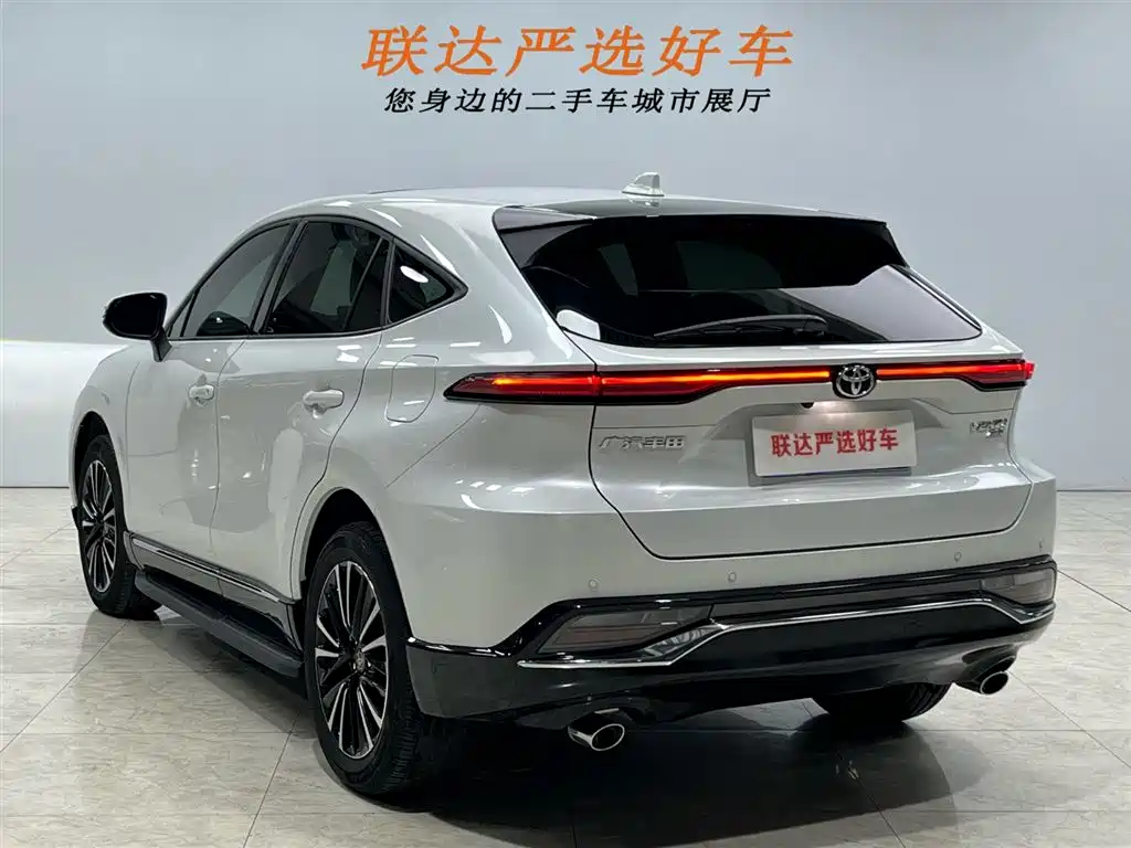 Vesa 2022 2.0L CVT two-wheel drive premium version купить на сайте DeffCars