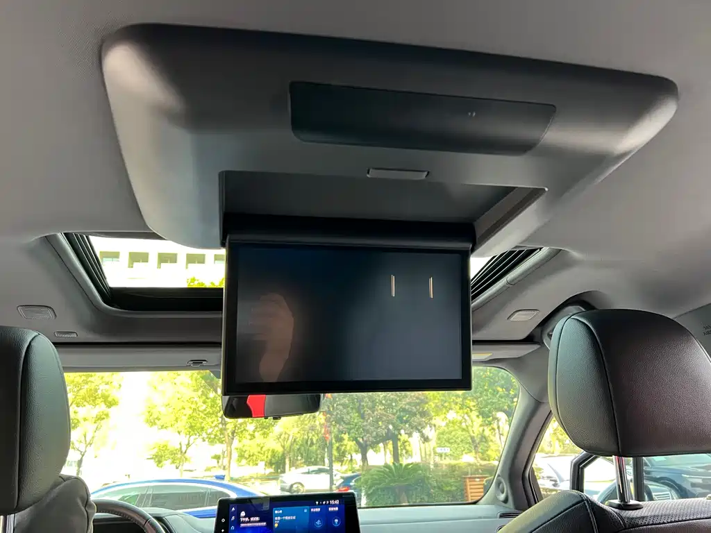 SIENNA 2023 2.5L Hybrid Platinum Edition купить на сайте DeffCars