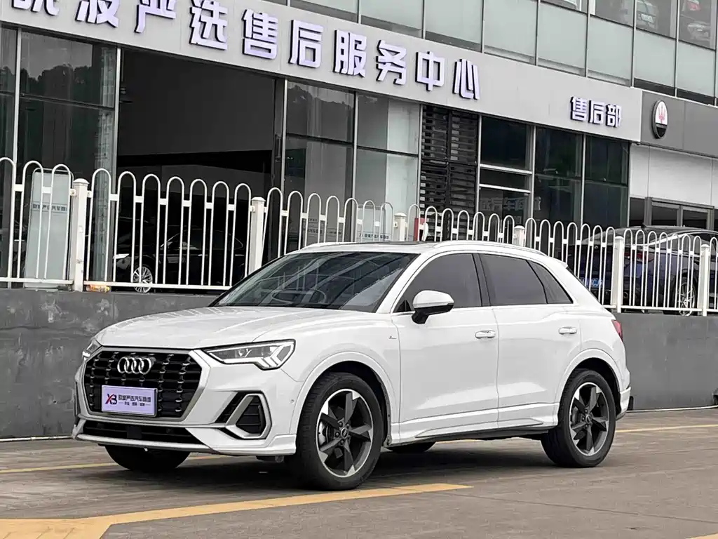 Audi Q3 2022 35 TFSI Fashionable and Dynamic купить на сайте DeffCars