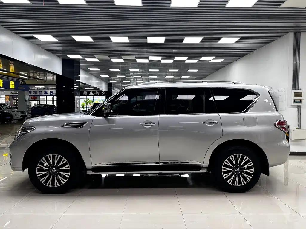 Patrol 2018 4.0L Platinum model купить на сайте DeffCars