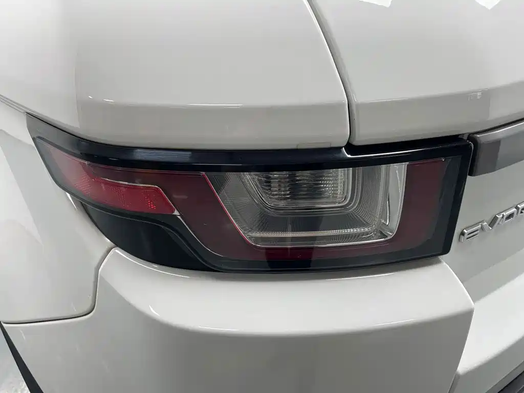 Range Rover Evoque 2018款 240PS SE 智耀版 купить на сайте DeffCars