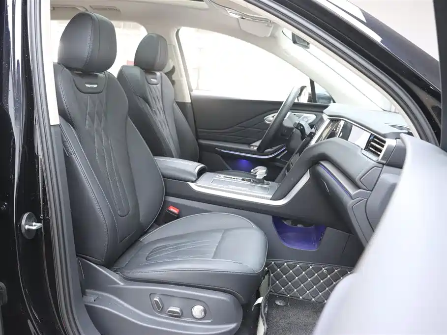 Hongqi HS7 PHEV 2024 2.0T PHEV four-wheel drive Qichang version 7 seats купить на сайте DeffCars