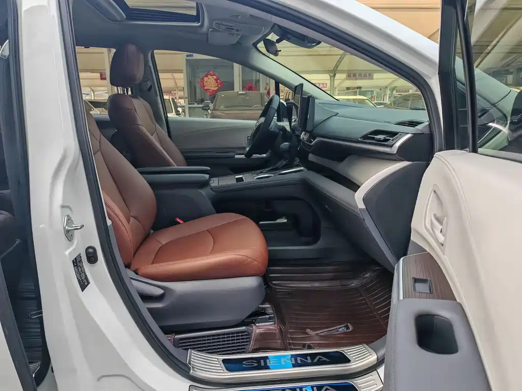 SIENNA 2023 2.5L Hybrid Comfort Edition купить на сайте DeffCars