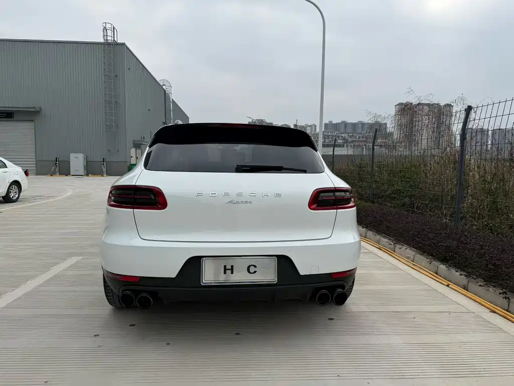 Macan 2017 Macan 2.0T купить на сайте DeffCars