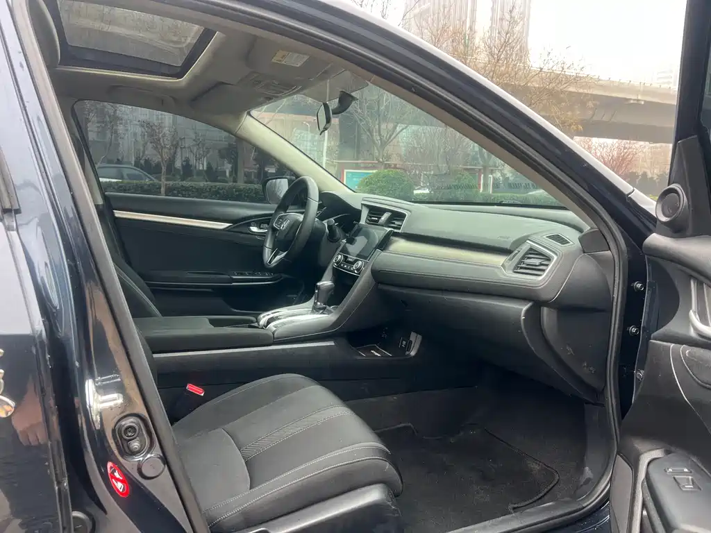 Civic 2016 220TURBO CVT Deluxe Edition купить на сайте DeffCars