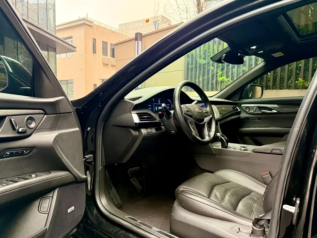 Cadillac CT6 2020 28T leading sports model купить на сайте DeffCars