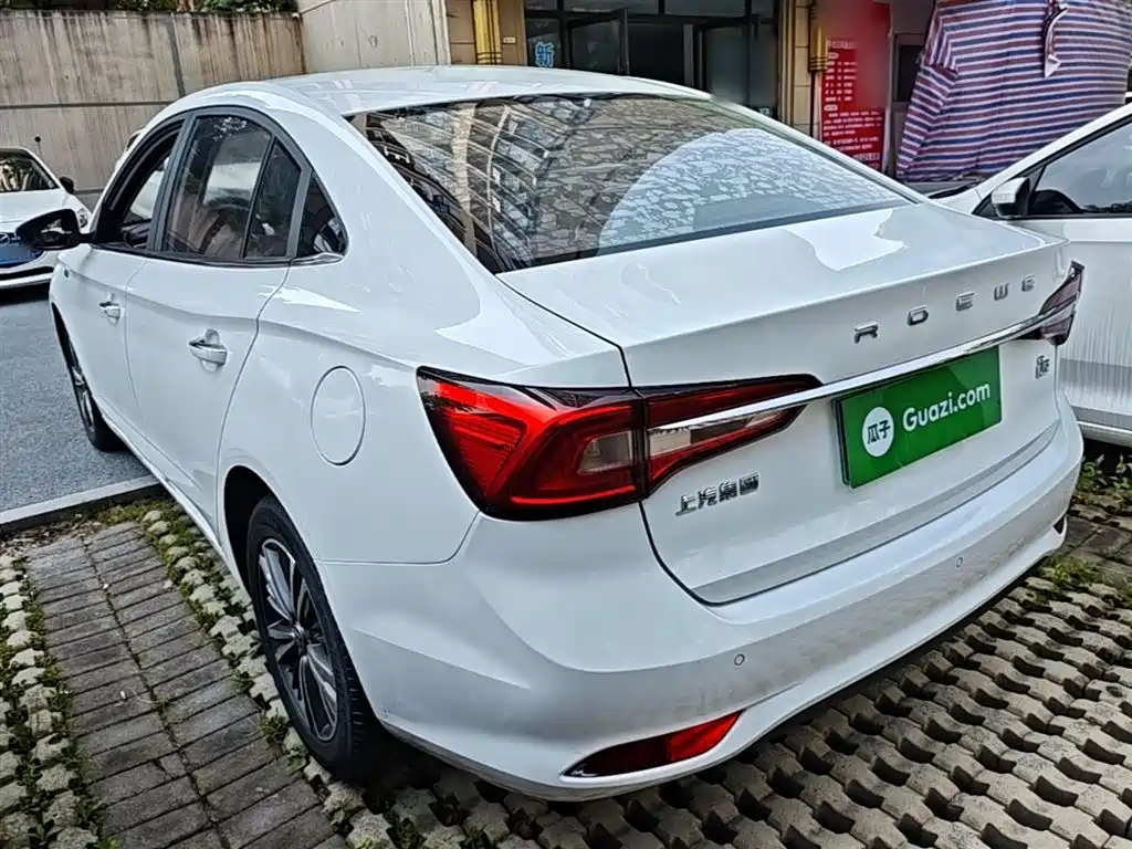 Roewe i5 2019 1.5L automatic 4G Internet Langham Edition купить на сайте DeffCars