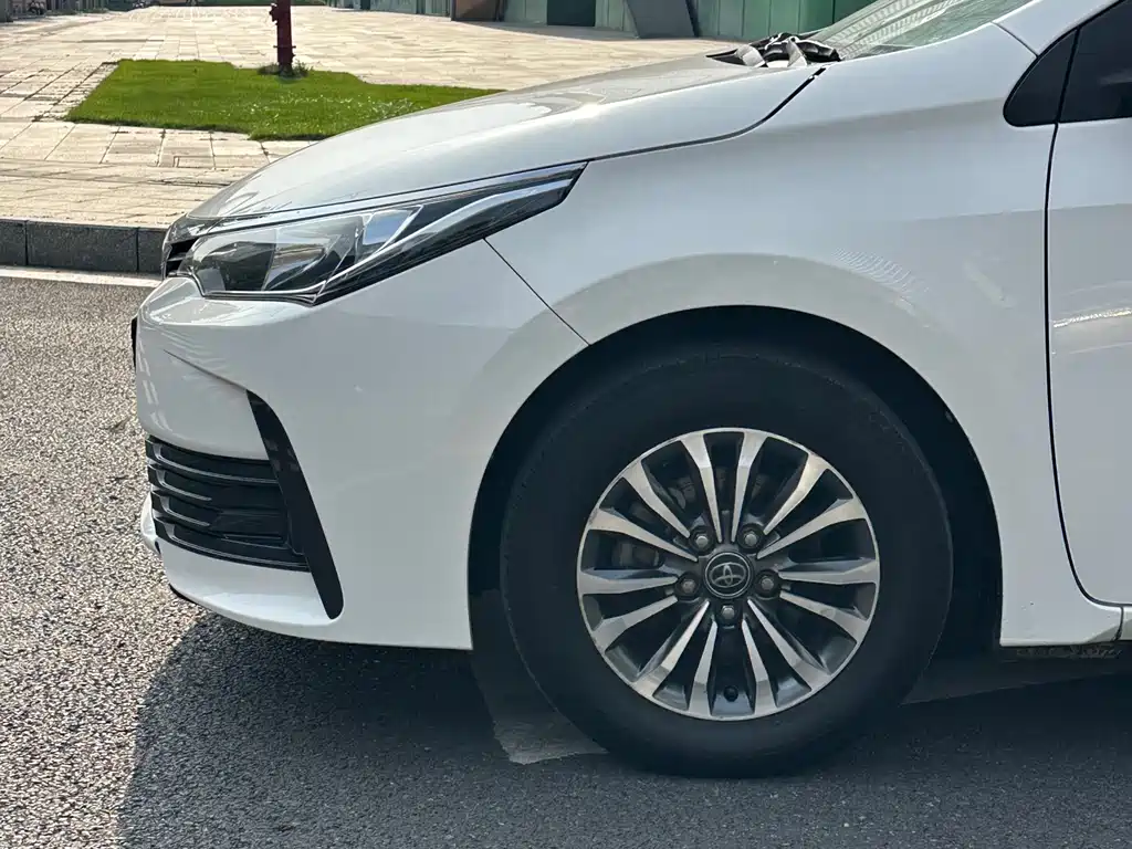 Corolla 2017 facelift 1.2T S-CVT GL купить на сайте DeffCars