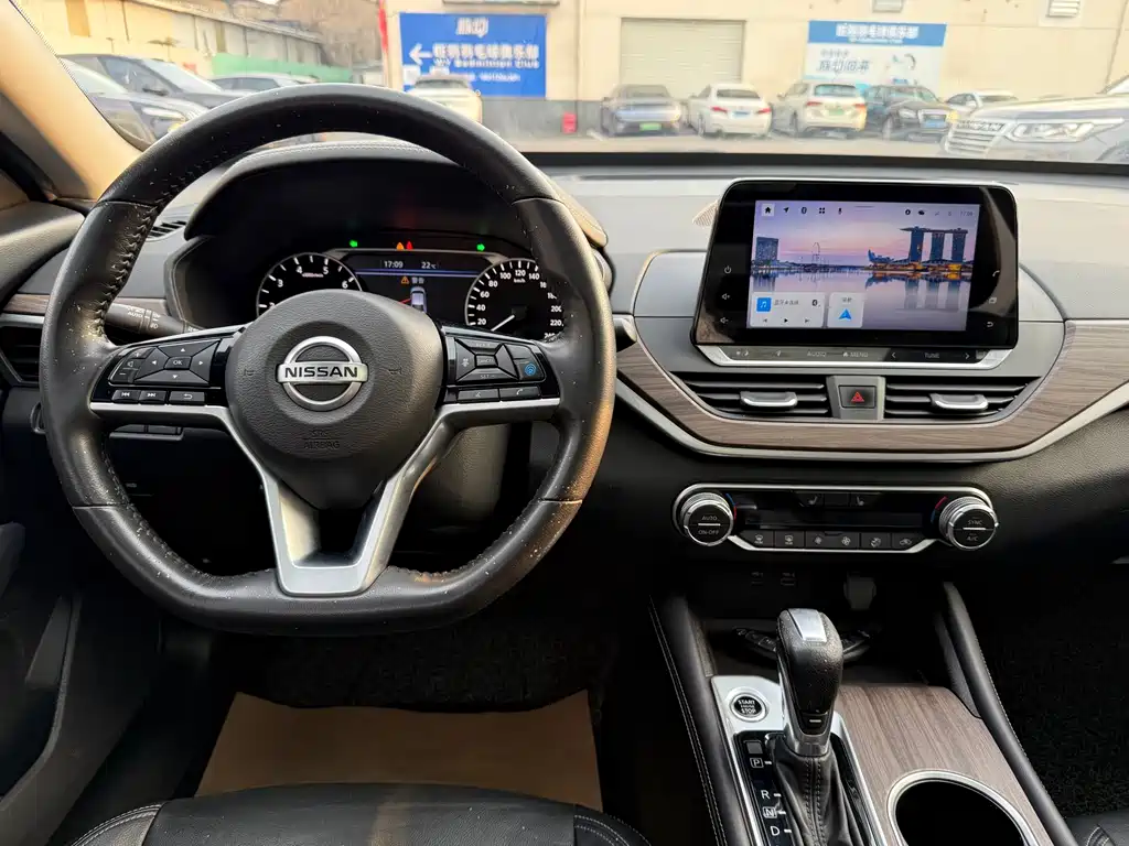 Teana 2021 2.0L XL Upper AD1 Smart Travel Pilot Edition купить на сайте DeffCars