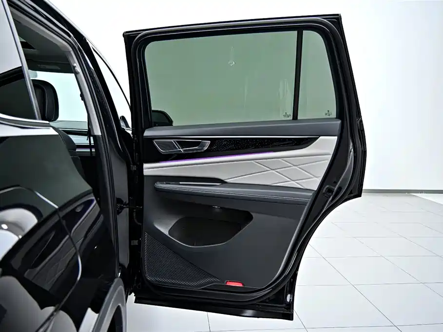 Touron 2024 380TSI four-wheel drive luxury version купить на сайте DeffCars