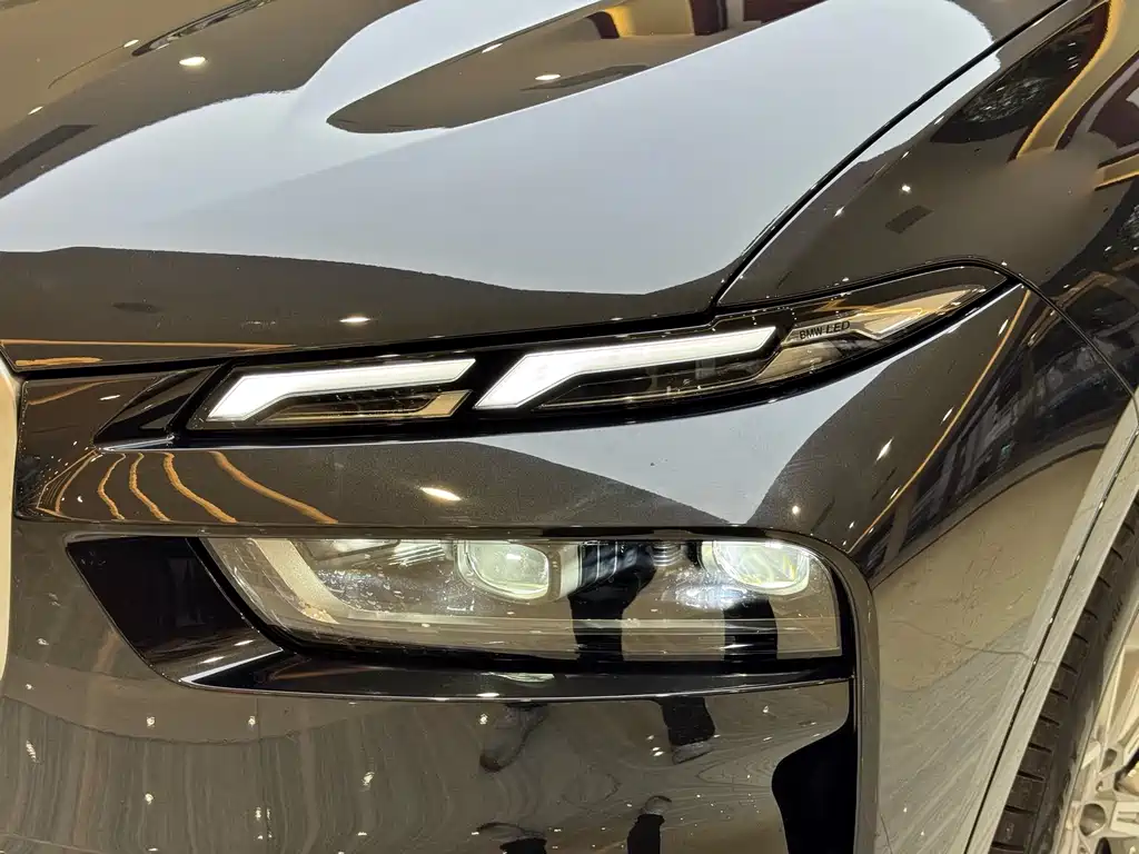 BMW X7 2024 xDrive40i Leading Luxury Package купить на сайте DeffCars
