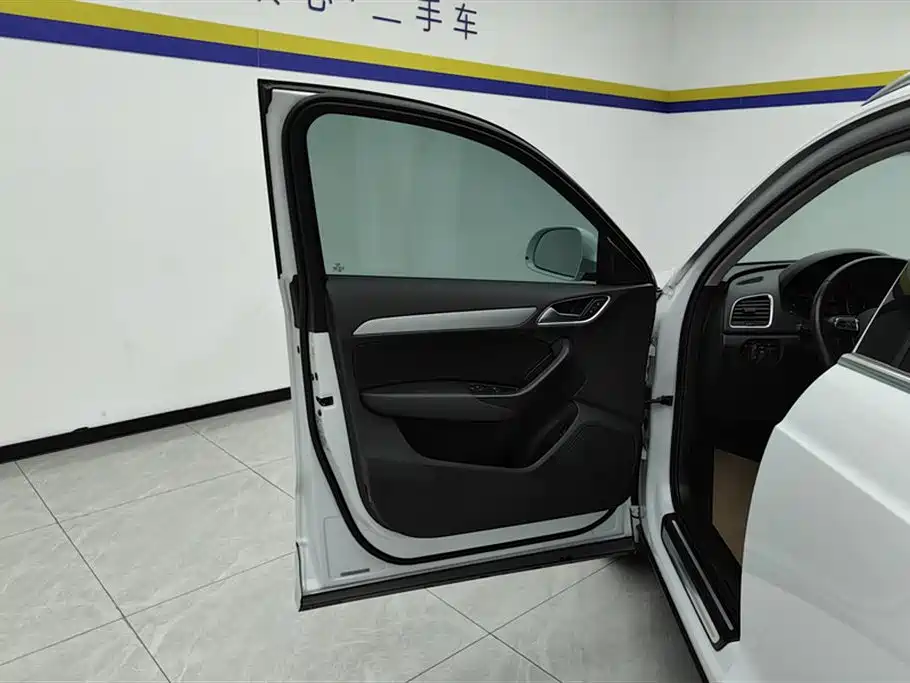 Audi Q3 2018 30th Anniversary Model 30 TFSI Fashion Model купить на сайте DeffCars