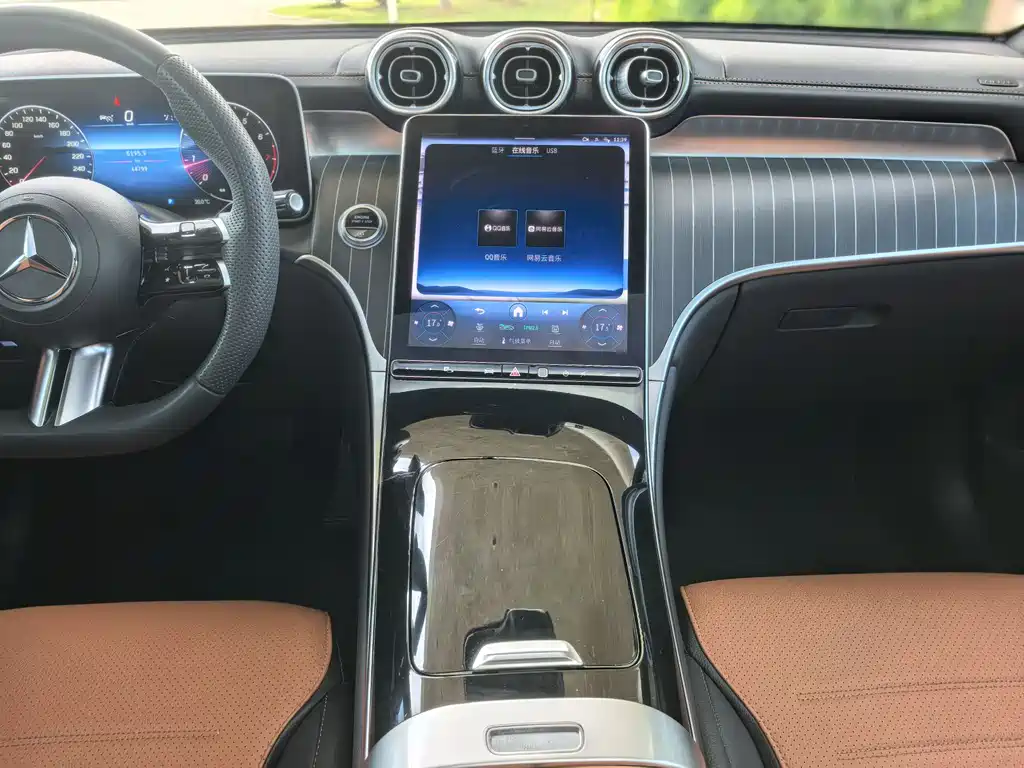 Mercedes-Benz GLC 2023 facelift GLC 300 L 4MATIC dynamic 7-seater купить на сайте DeffCars