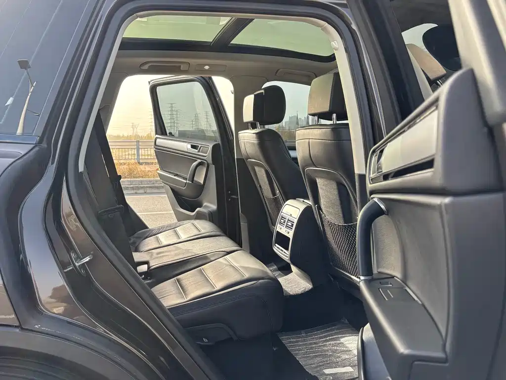 Touareg 2016 3.0TSI standard model купить на сайте DeffCars