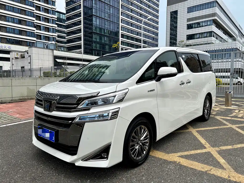 Wilfa 2021 Crown Dual Engine 2.5L HV Deluxe Edition купить на сайте DeffCars