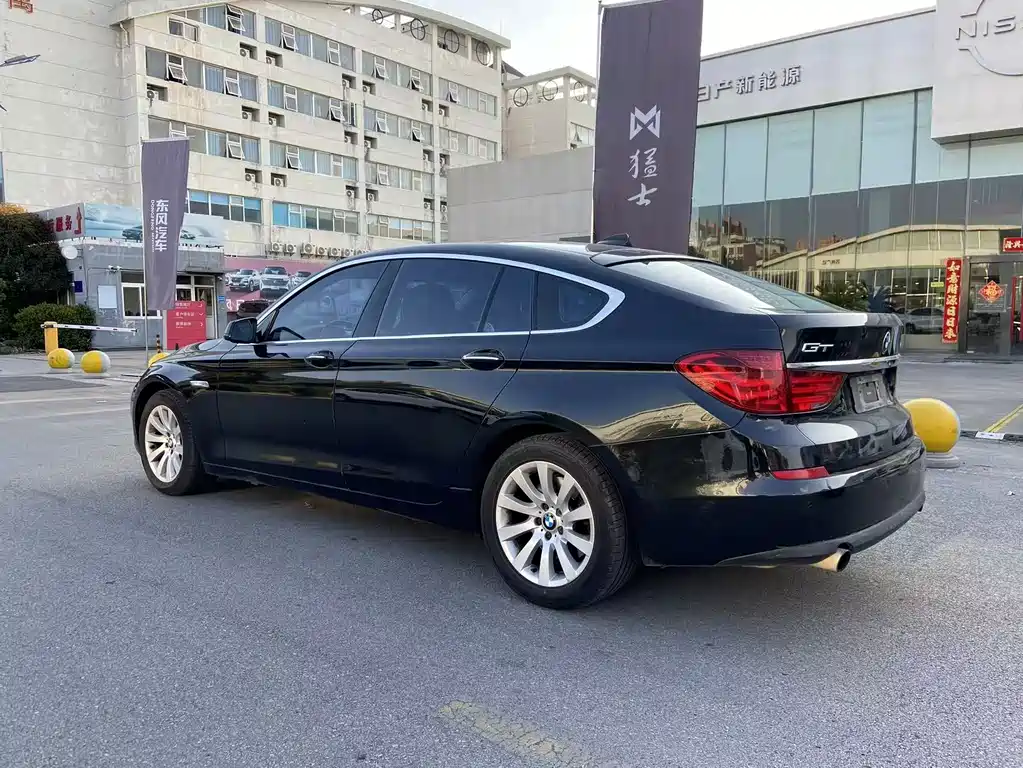 BMW 5 Series GT 2011 535i xDrive luxury model купить на сайте DeffCars