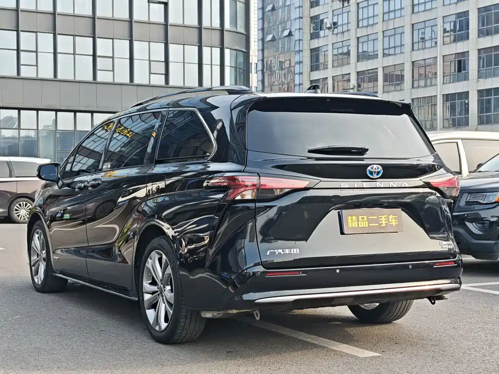 SIENNA 2023 2.5L Hybrid Premium Edition купить на сайте DeffCars