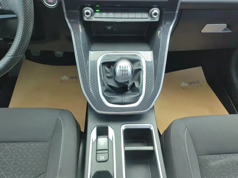 Haval M6 2021 PLUS 1.5T Manual Elite Intelligent Connected Model купить на сайте DeffCars