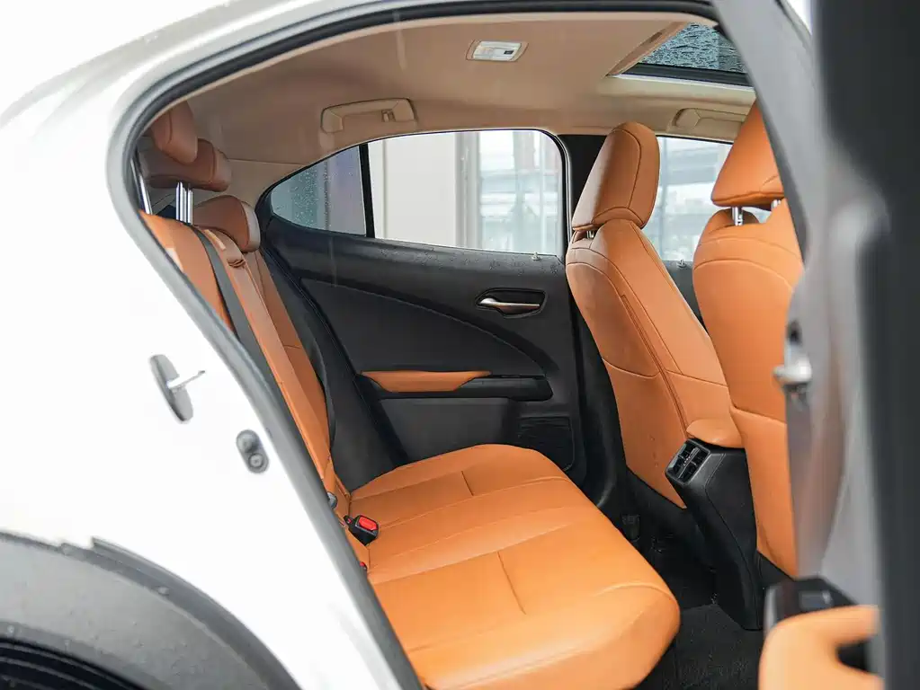 Lexus UX 2020 260h Discovery Edition National V купить на сайте DeffCars