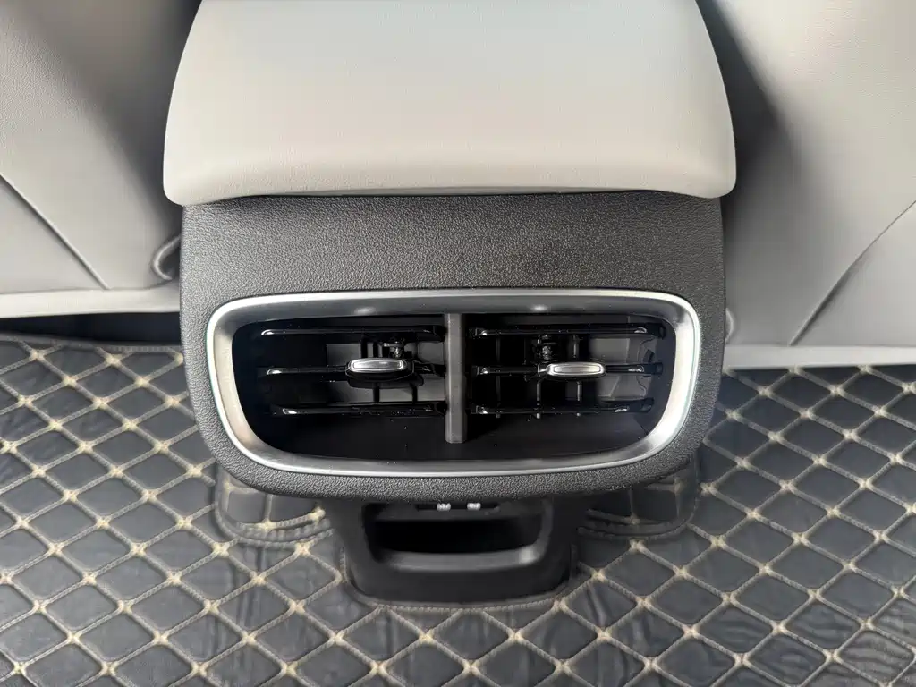 Hiace 06 2025 EV 520 Pilot Edition купить на сайте DeffCars