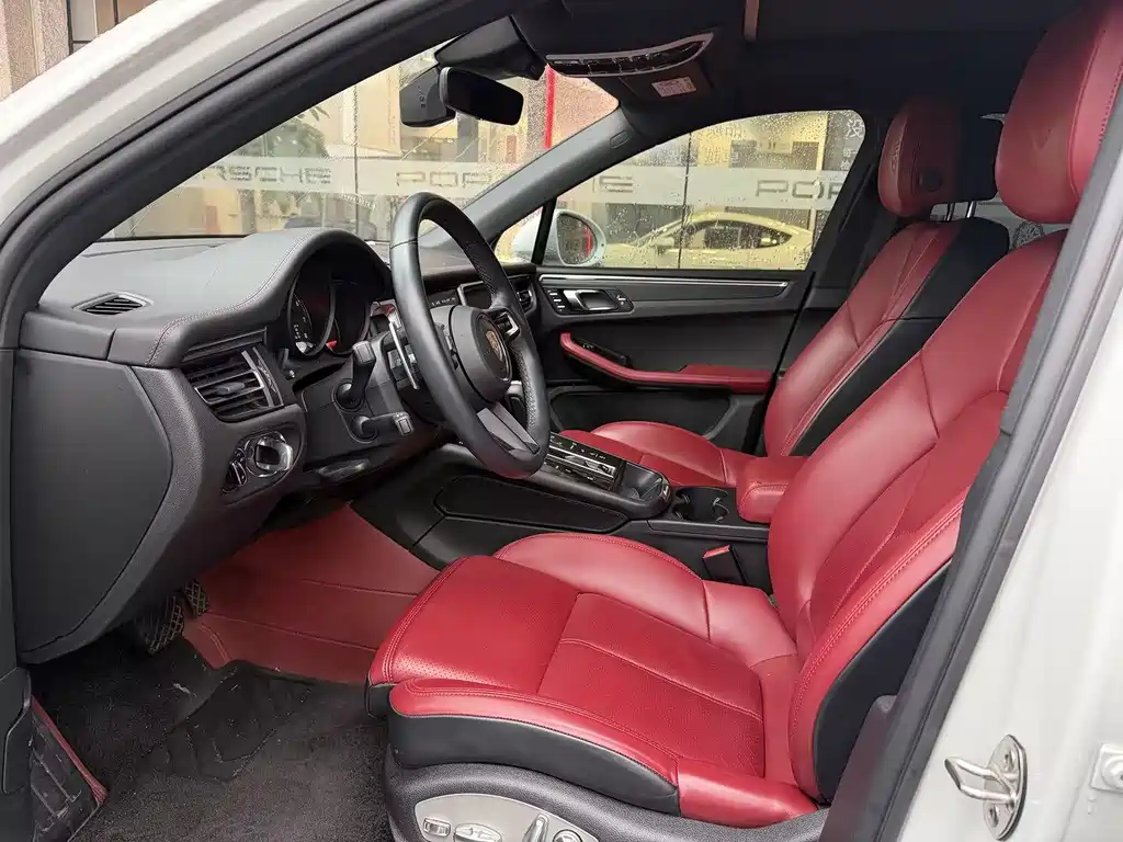 Macan 2024 Macan 2.0T купить на сайте DeffCars
