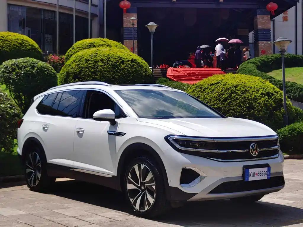 Lanjing 2022 380TSI four-wheel drive flagship Shengjing Edition 6 seats купить на сайте DeffCars