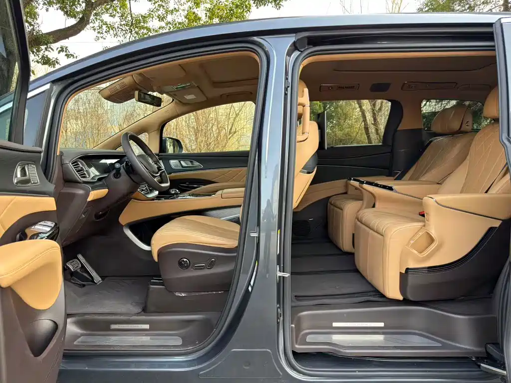 Denza D9 2025 DM-i smart driving version 1020 four-wheel drive flagship model купить на сайте DeffCars