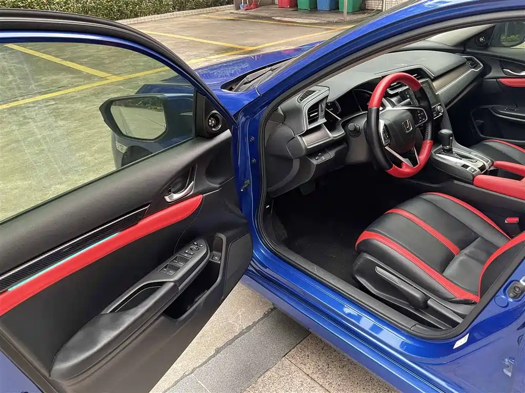 Civic 2019 220TURBO CVT Dynamic Edition National VI купить на сайте DeffCars