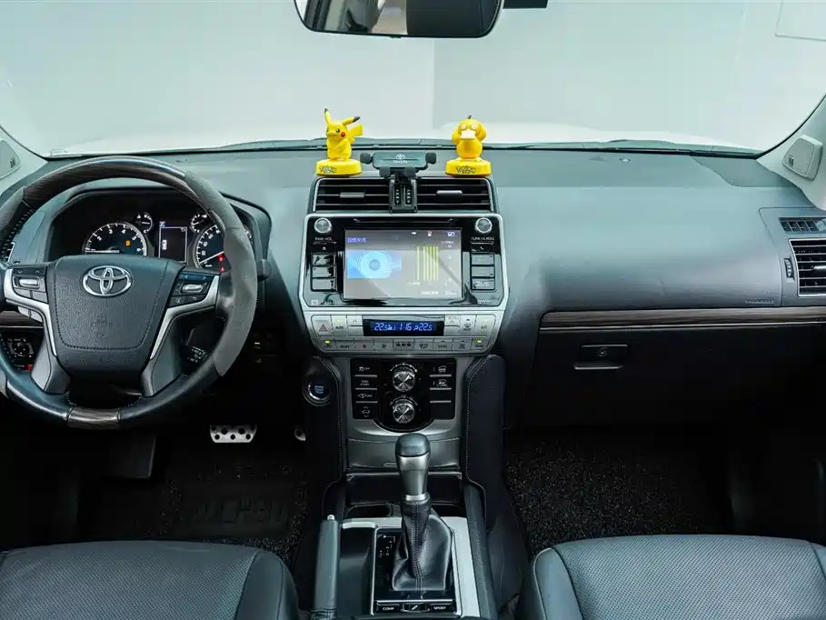 Prado 2018 3.5L automatic VX NAVI rear mounted spare tire купить на сайте DeffCars