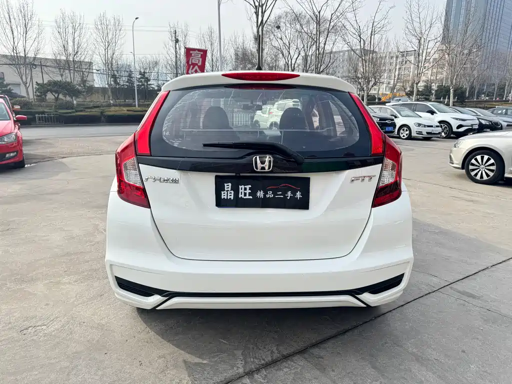 Fit 2018 1.5L CVT Comfort Edition купить на сайте DeffCars