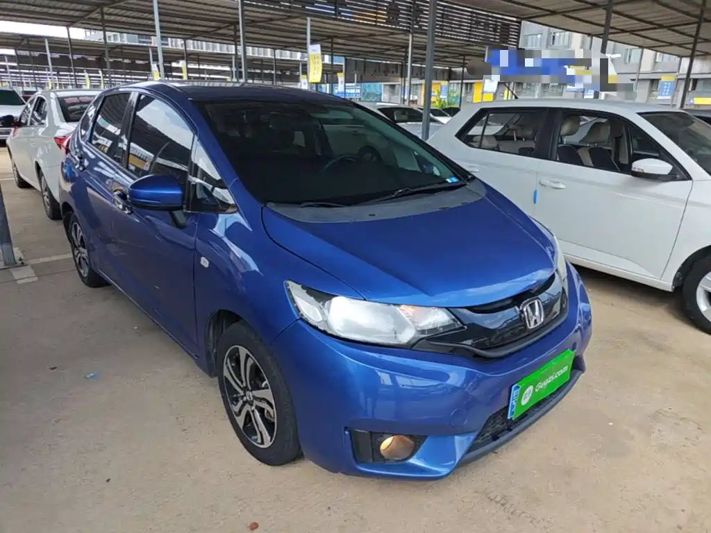 Fit 2016 1.5L LXS CVT Comfort Skylight Edition купить на сайте DeffCars