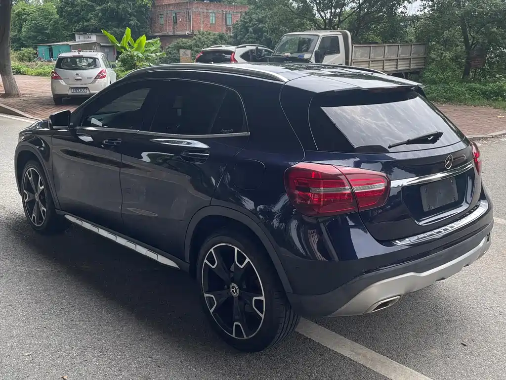 Mercedes-Benz GLA 2017 GLA 220 4MATIC Fashion Model купить на сайте DeffCars