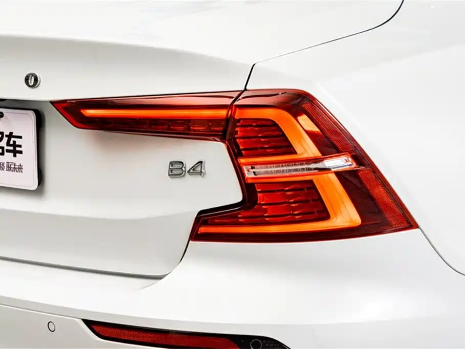 Volvo S60 2024 B4 Zhiyuan Luxury Edition купить на сайте DeffCars