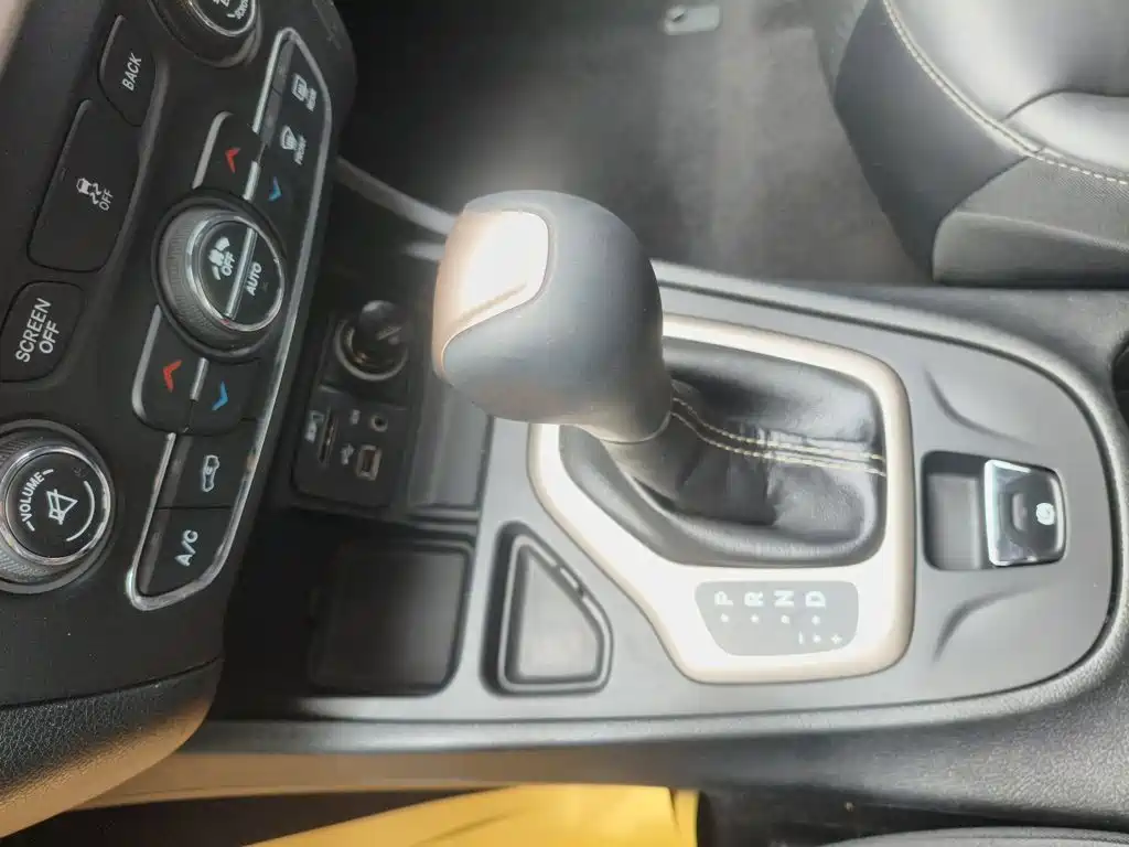 Cherokee (Китай) 2016 2.0L Superior Edition купить на сайте DeffCars