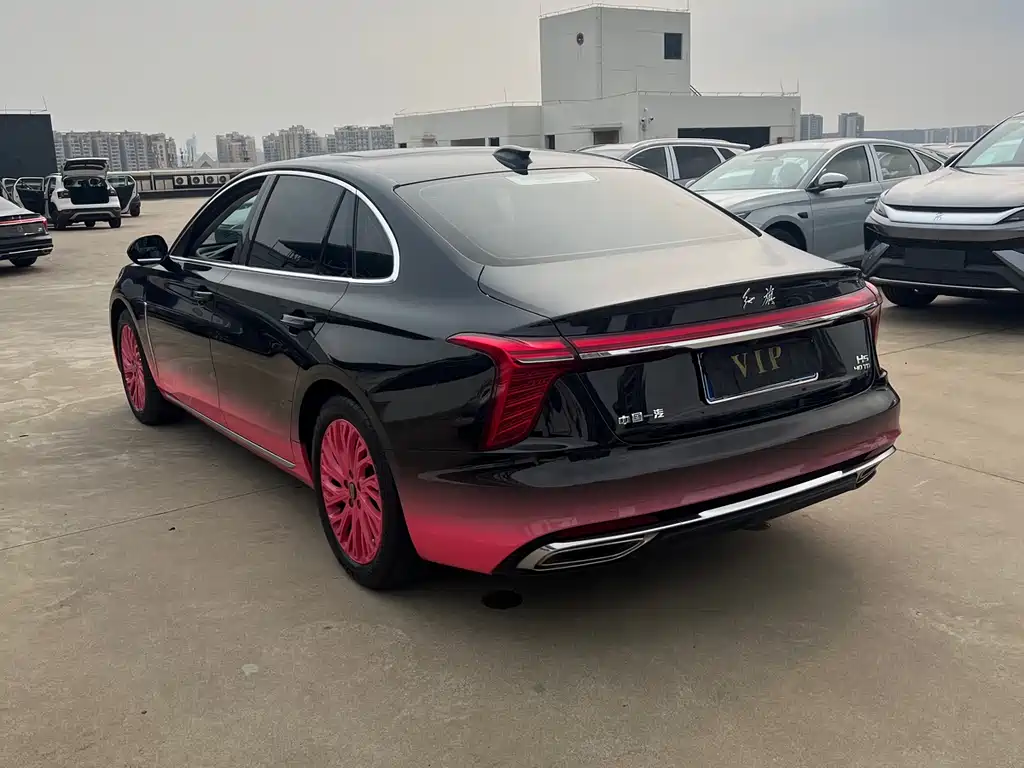 Hongqi H5 2023 2.0T Automatic Zhilianqichang Edition купить на сайте DeffCars